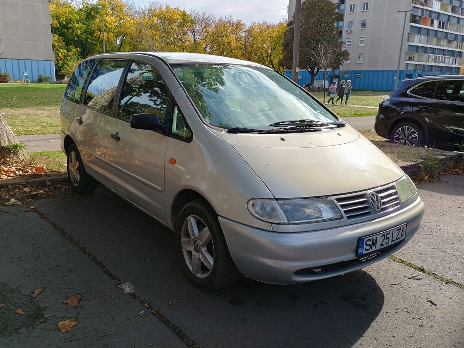Volkswagen Sharan 1998 benzină, 1.940 € — imagine 2