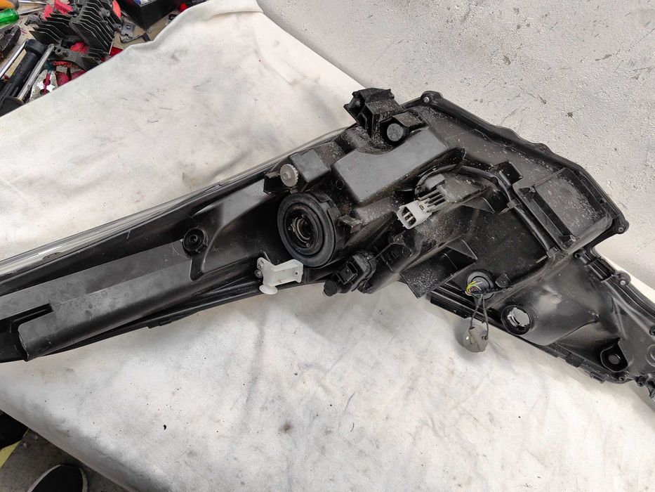 Оригинален фар Тойота  Toyota C-HR Led