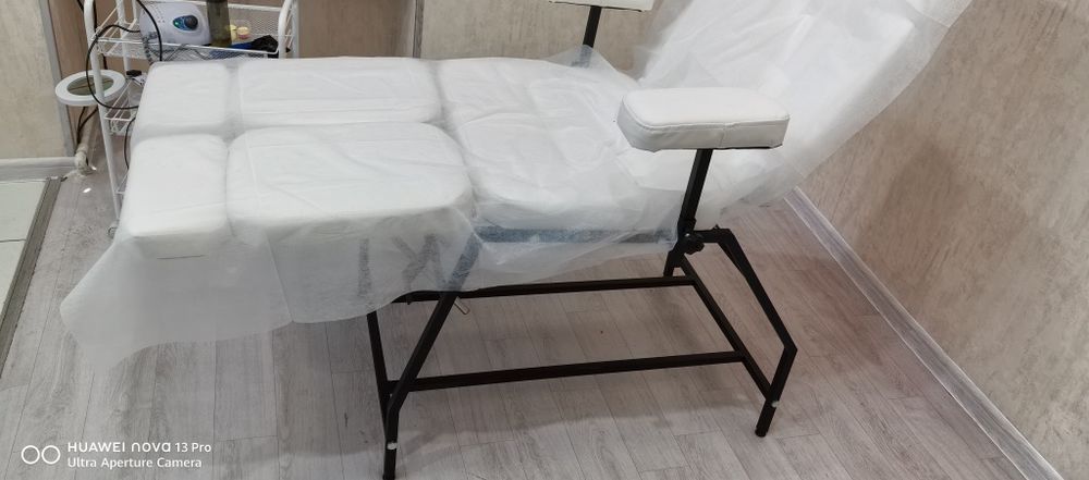 Педикюрная кресло кушетка 2х1