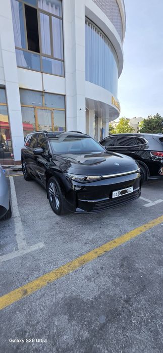 Srochno sotiladi LeapMotor C16 Hybirid