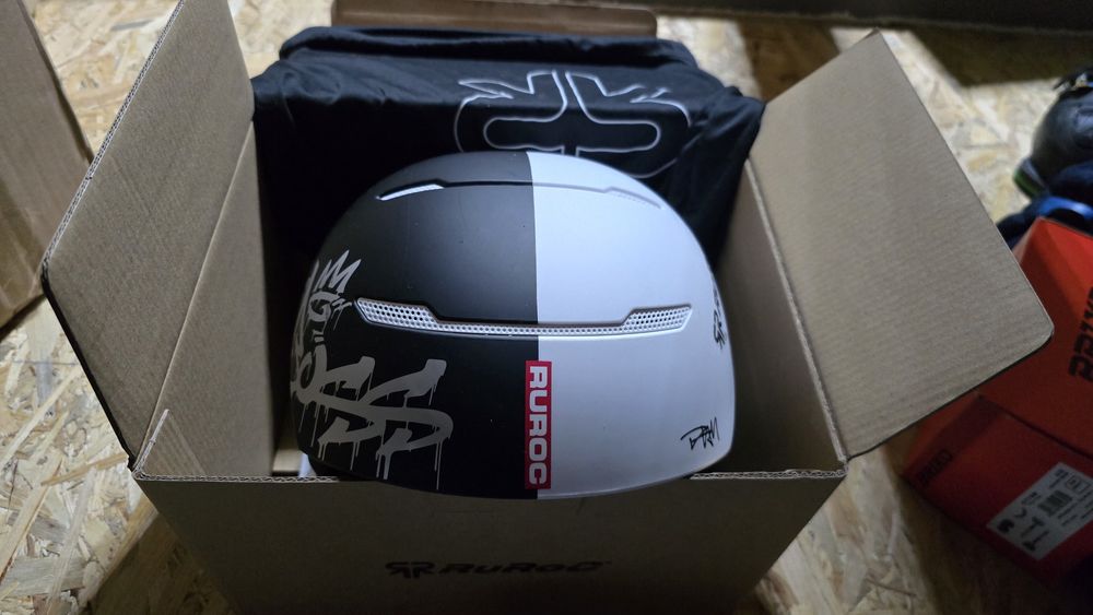 Vand casca  Ruroc  LITE TANNER HALL black and white