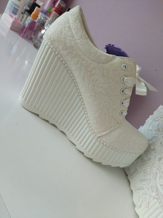 Булченски обувки платформа