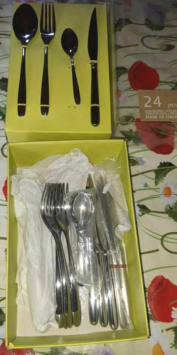 Set 24 tacâmuri inox, nou  in cutie
