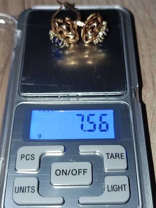 Золотые серьги 583 пробы