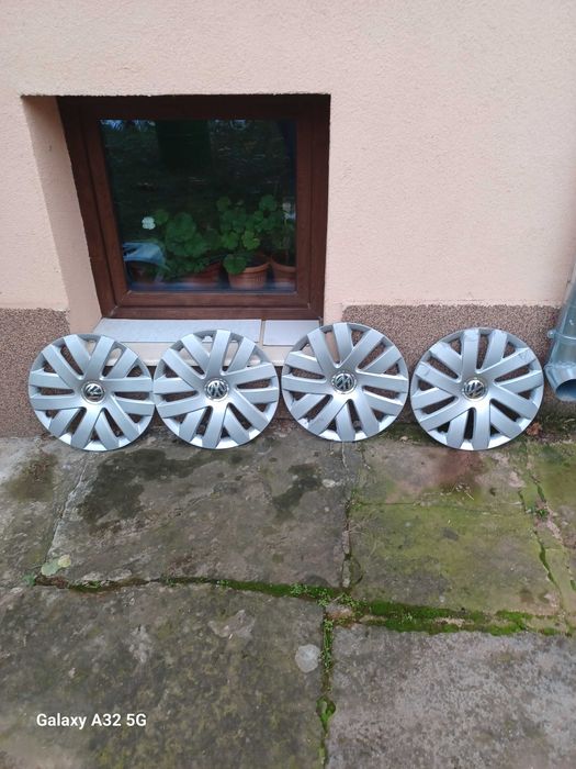 Продавам оригинални тасове за BMWи др. 15"и 16"