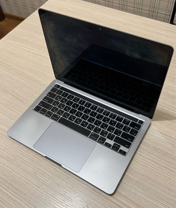 Macbook pro 13 2020, 1 террабайт