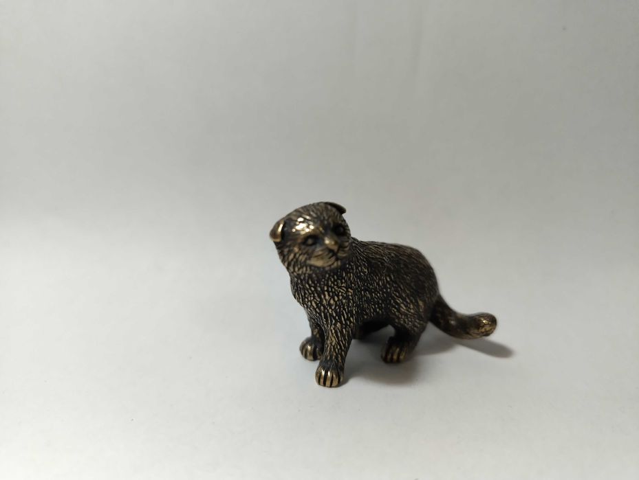 Бронзова статуетка