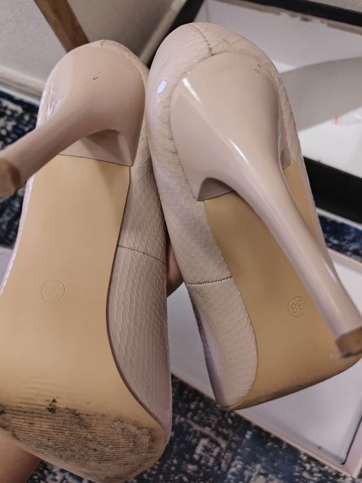 Туфли Lamania 37 размер новый