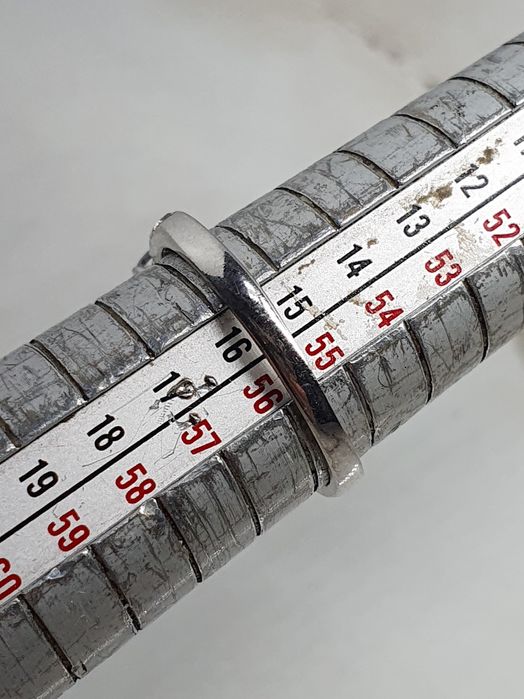 Inel din aur alb de 14K cu 3 pietre semiprețioase albe – mărimea 56