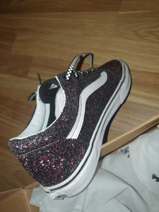 Pantofi Noi Vans "Off The Wall" șireturi Cartoon Network marimea 38