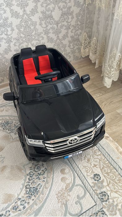 Электромобиль детский