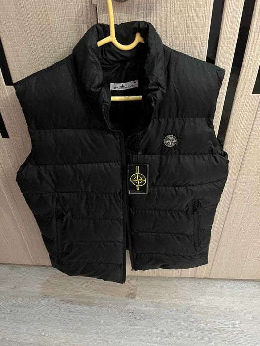 Продам безрукавки демисезонные