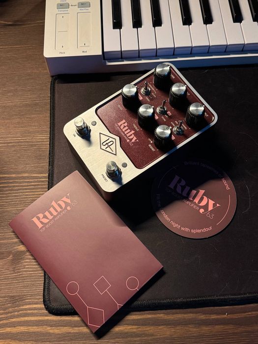UNIVERSAL AUDIO UAFX Ruby '63 гитарная педаль усилитель