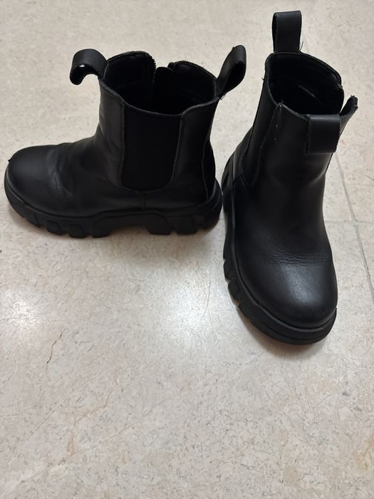 Продам детские сапоги кожа