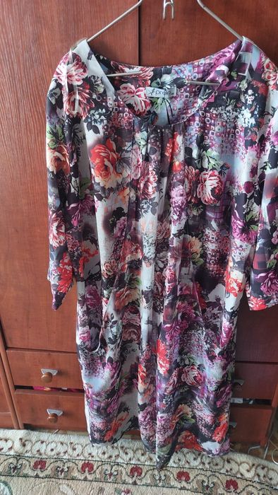 Платье женское  нарядное