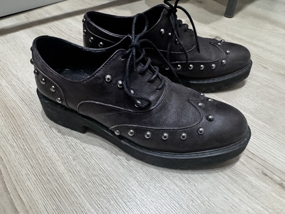 Продается женская обувь