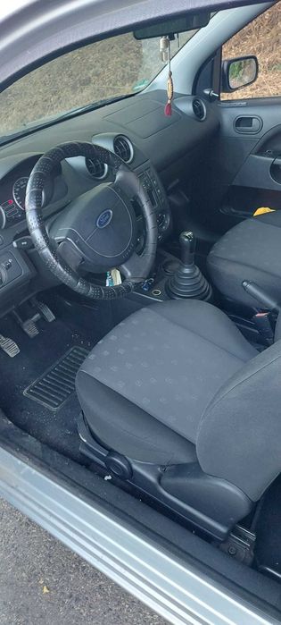 Ford Fiesta 2005 1,3 benzina