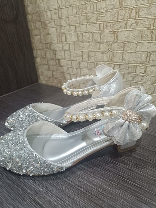 Туфли новые 35размер