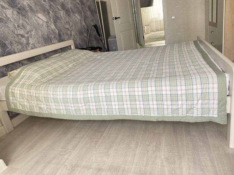 Продаю кроват.