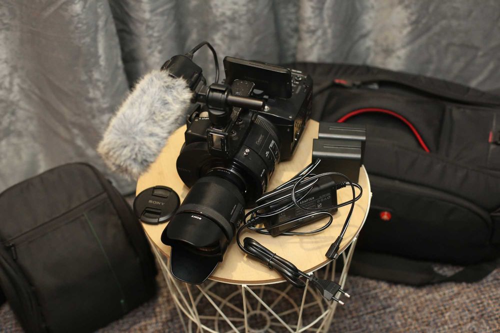 Кино камера Sony NEX FS700 E Super 35 Camcorder