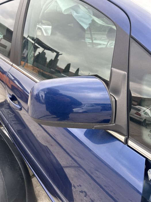Oglinda stanga dreapta opel zafira B an 2010 culoare Z21B