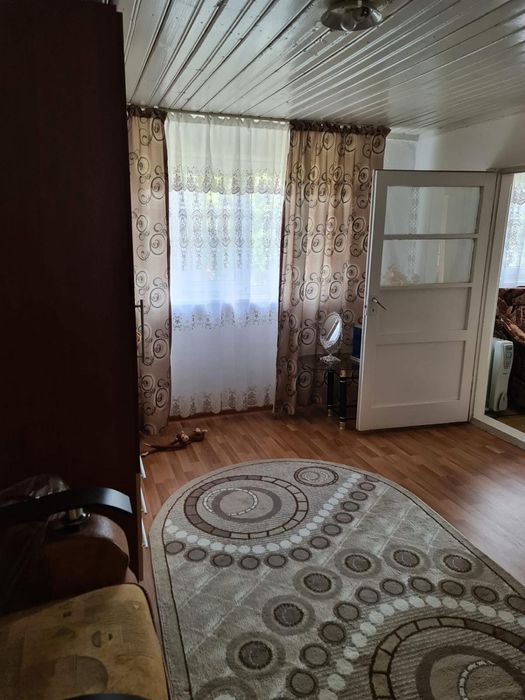 Casa de vanzare in comuna Garbovi