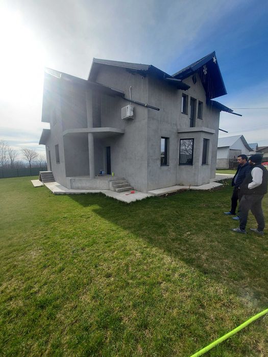Construcții case la rosu, interioare Amenajari de ori ce tip!