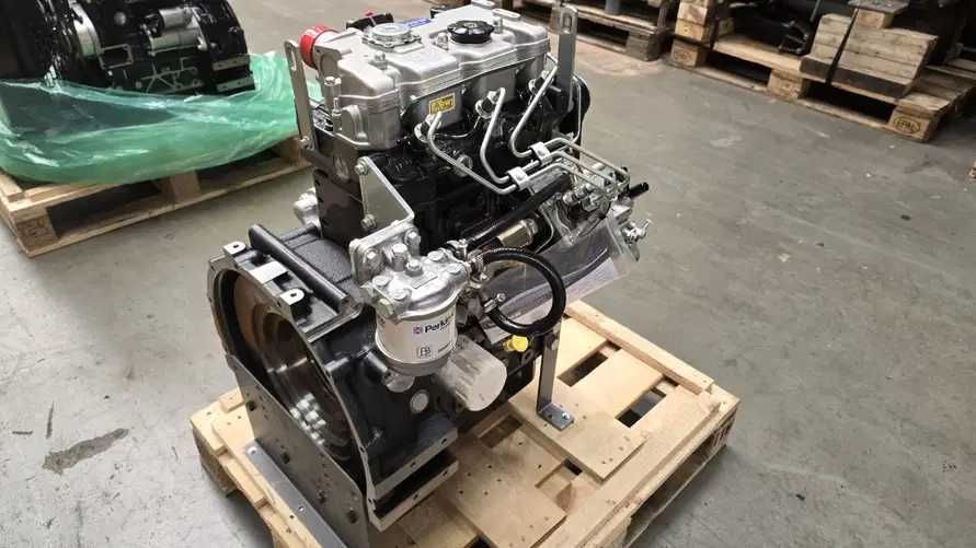 Motor complet Perkins 403J-17 - NOU - Piese motor Perkins