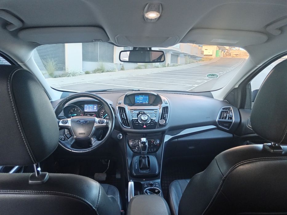 Vând Ford Kuga 6000 euro