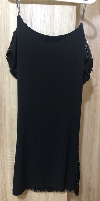 Vand rochie de ocazie neagra cu paiete