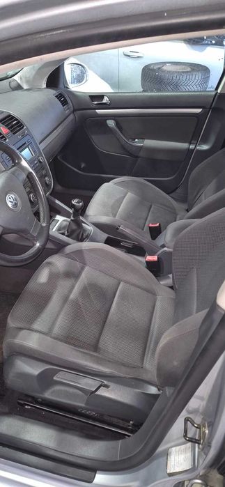 VW Golf V 1.6FSI 115HP BAG мотор на части 2004