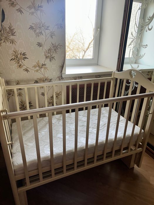 Детский манеж-маятник