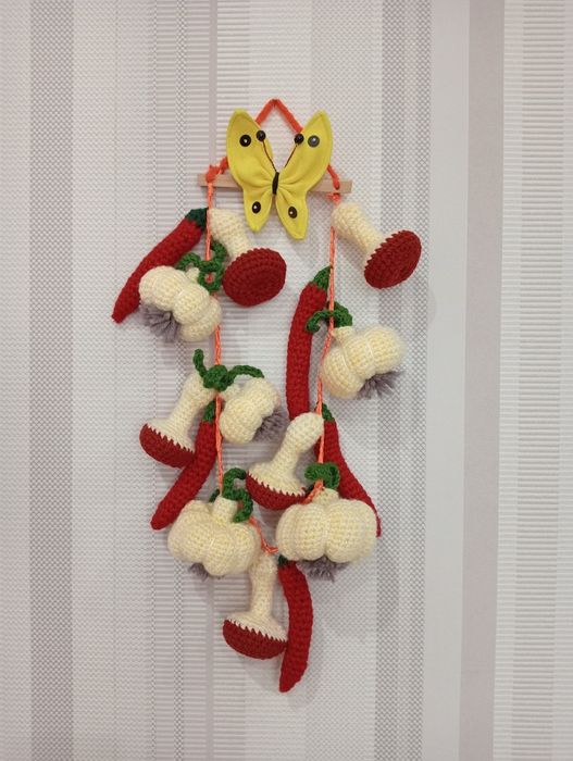 Белоснежная береза из бисера.