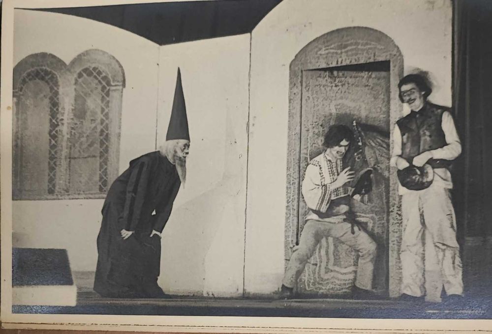 Album teatru „Motanul încălțat” 1939 – raritate interbelică