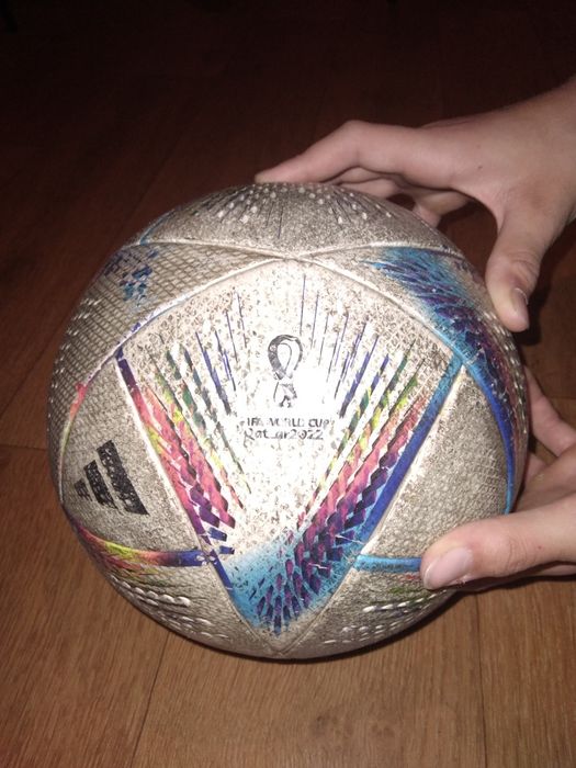 Мяч adidas. Оригинальный