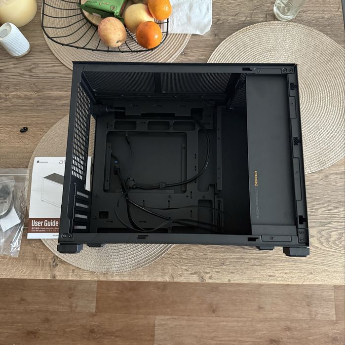 Новый корпу Jonsbo D32 std (стекло) black