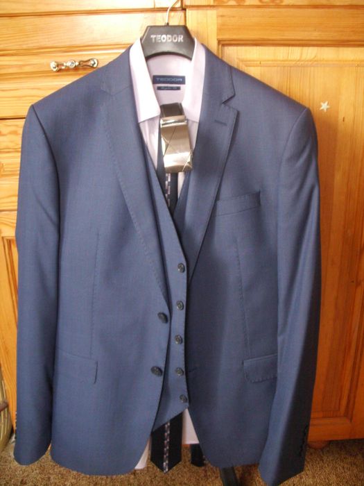 Като НОВ! ТЕОДОР #50 Комплект за бал