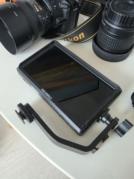 Nikon D5600 пълен комплект с 3 обектива и аксесоари