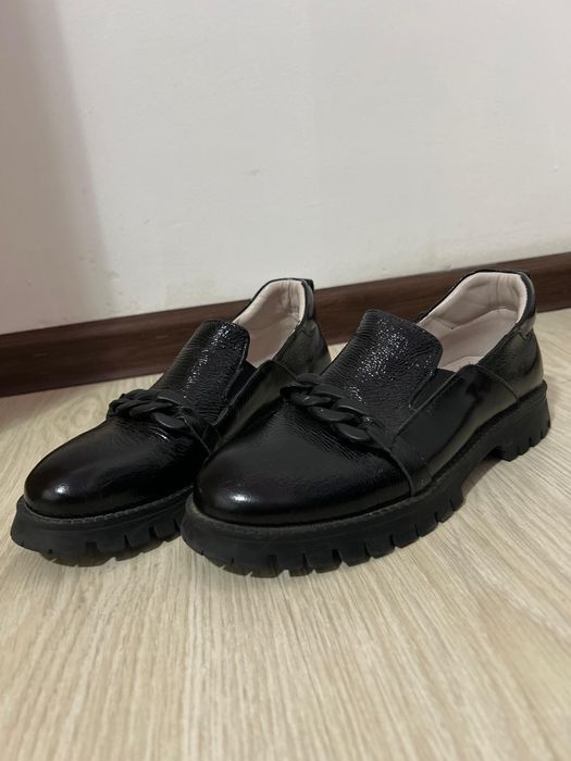 Лоферы школьные размер 35,5