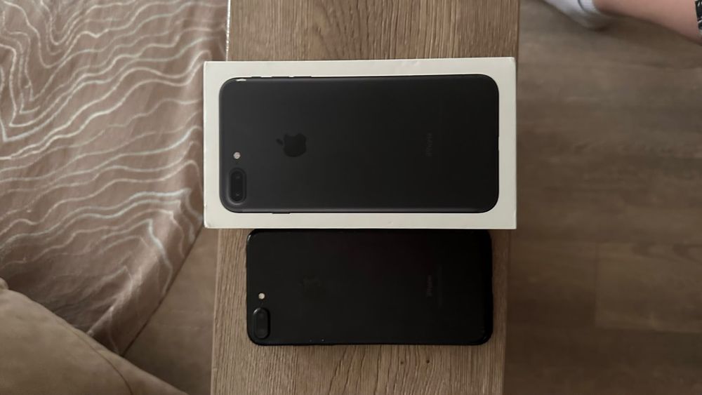 Продам или обменяю iphone 7 plus +