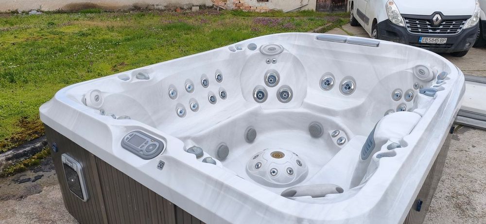 Джакузи Jacuzzi® J495 Hot Tub