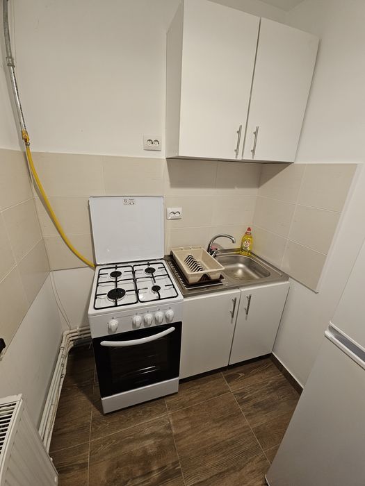 Garsoniera de închiriat