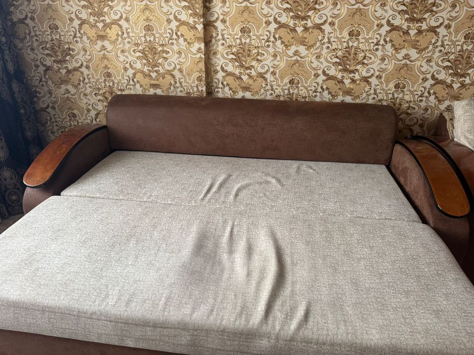 Продам диван с креслом