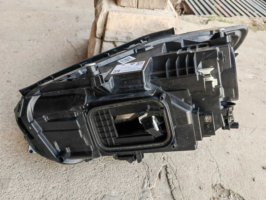 Фар Mercedes W247 B-Classa LED десен / Фар Мерцедес W247 Б-класа Оригинален