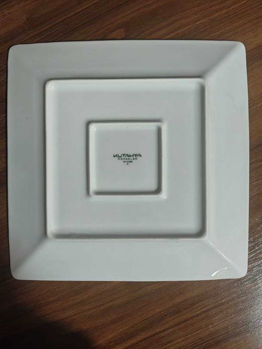 Чиния 25X25 kutanya