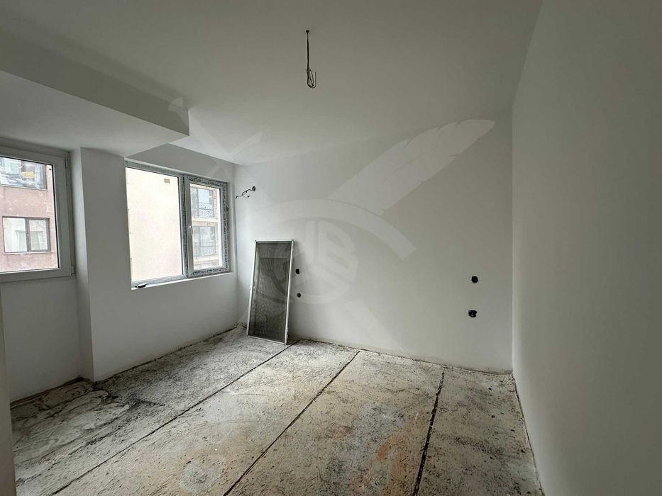 Продава се Двустаен апартамент в Пловдив, Център - 70 кв.м за 2272 €/кв.м - Снимка #4