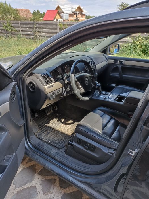 Dezmembrez vw Touareg 3.0 BKS