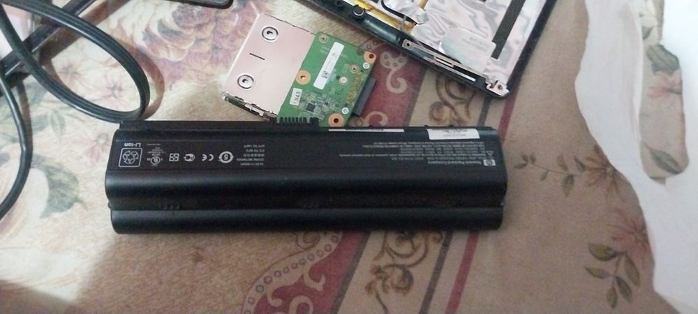 Срочно продам HP ноутбук на запчасти