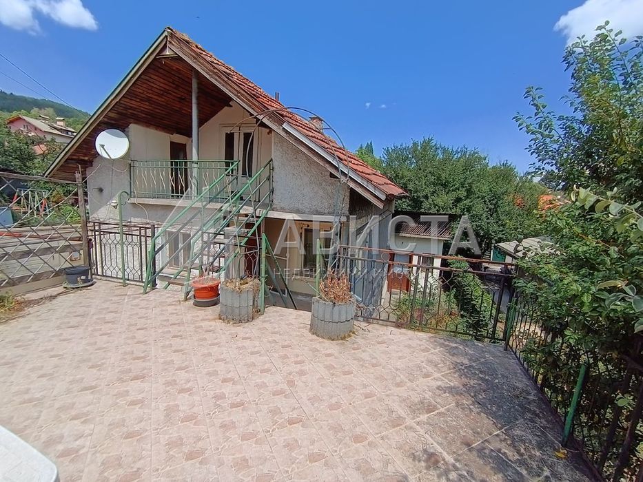 Къща в София-с.Бистрица площ 100 цена 135000