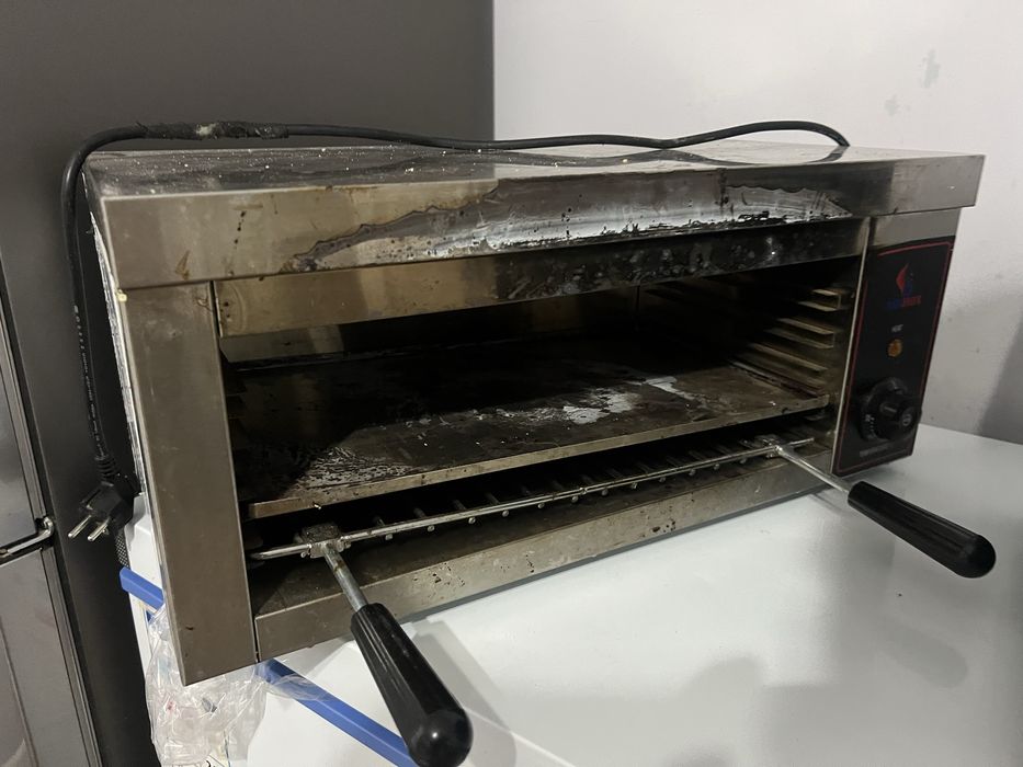 Продаётся электрическая печь / гриль для общепита